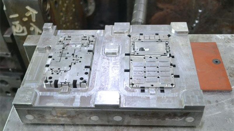 吹塑模具选型关键：精准把握细节，提升生产效率**