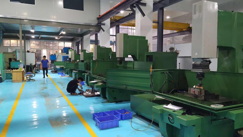 模具配件斜顶滑块：定制中的关键要素**